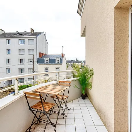 Le Mediterraneen T2 Avec Garage,ascenseur,balcon