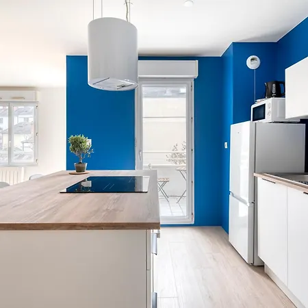 Le Mediterraneen T2 Avec Garage,ascenseur,balcon דירה