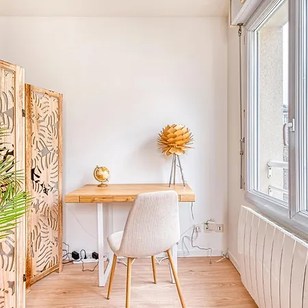 Le Mediterraneen T2 Avec Garage,ascenseur,balcon * אנז'ה